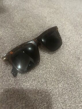 Tortoiseshell Square Sunglasses - Brown/Black Lenses